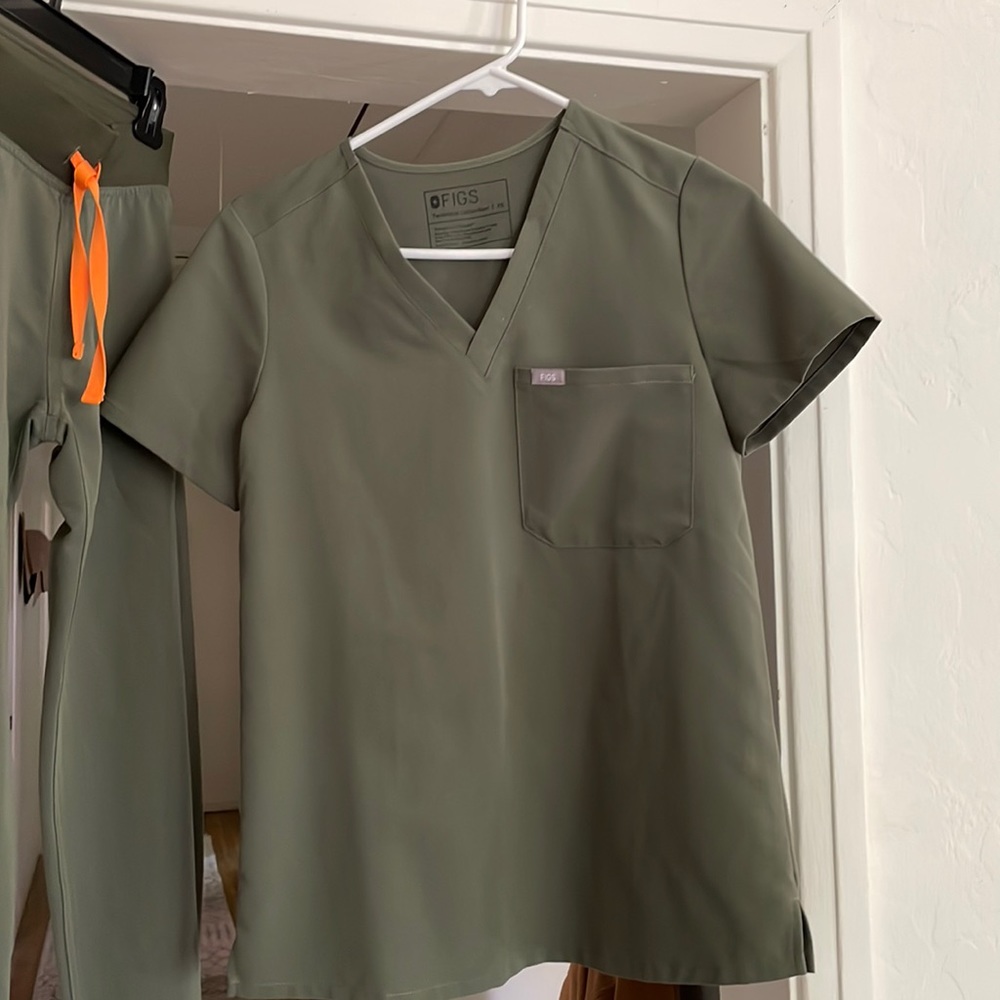 Figs Heather Olive Green Scrub Set